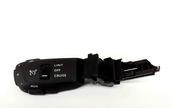 Peugeot 5008 II Cruise control switch 98133623ZD