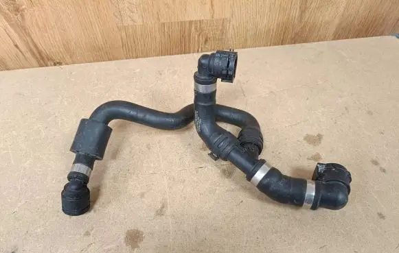 Mercedes-Benz GLC X253 C253 Engine coolant pipe/hose A2135016982
