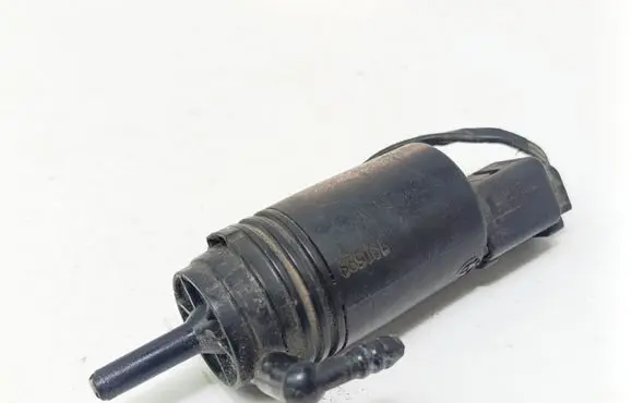 BMW 5 E39 Windscreen/windshield washer pump 8377612