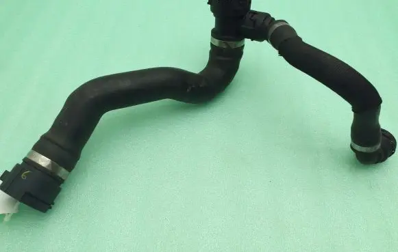BMW 1 F20 F21 Engine coolant pipe/hose 7808076 7811857