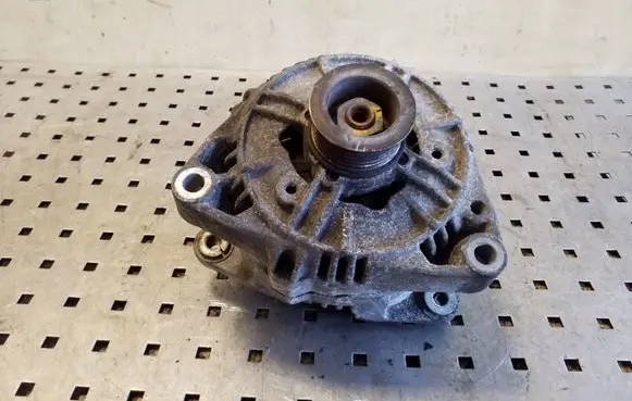 Opel Frontera B Generator/alternator 0123500008 90506202
