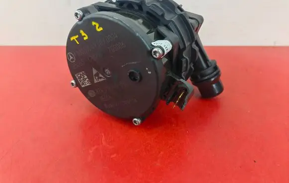 Mercedes-Benz C W206 Water pump A0005004900