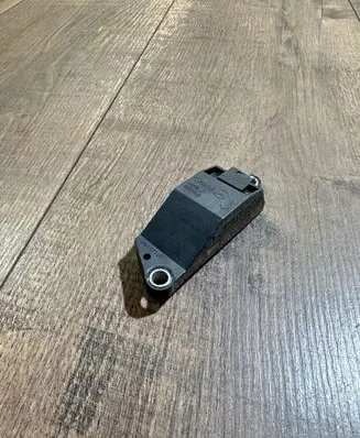 Mercedes-Benz E W211 Airbag deployment crash/impact sensor A0018209326 25571179A4
