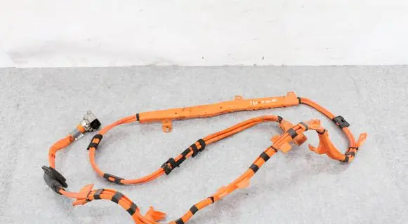 BMW 7 F01 F02 F03 F04 Positive cable (battery) 9202311 61129202311