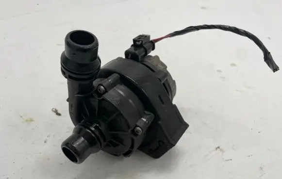 Mini Cooper Countryman F60 Electric auxiliary coolant/water pump 8679882