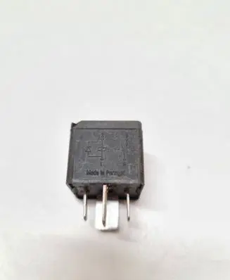Renault Laguna II Other relay 7700821864 V23136J4X73 12V70A