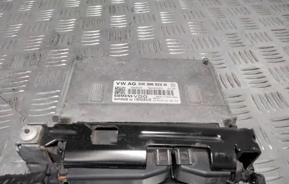 Seat Ibiza IV (6J,6P) Engine control unit/module 03E906023M 5WP4053904
