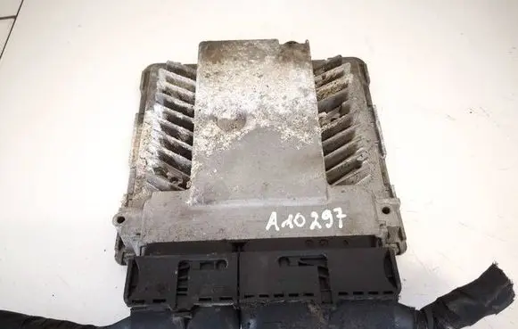 Volkswagen PASSAT B6 Engine control unit/module 03g906018t 5wp45513af