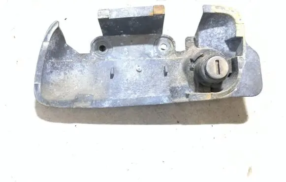 Opel Zafira A Front door lock (next to the handle) 