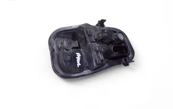 Volkswagen Phaeton Tail light bulb cover holder 89033806 89037046