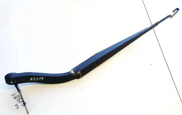 Chevrolet Captiva Front wiper blade arm