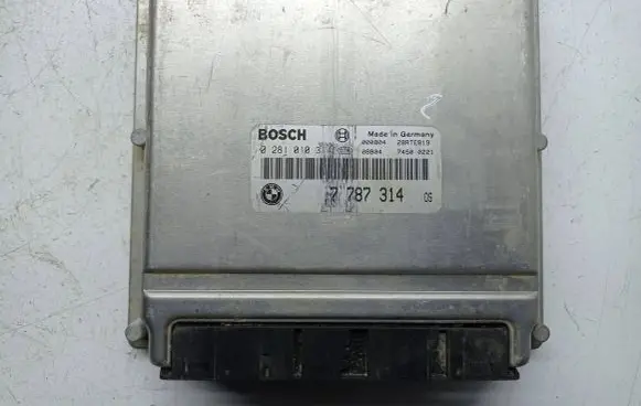 BMW 5 E39 Engine control unit/module 7787314