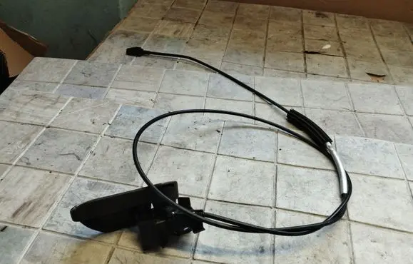 Audi A6 S6 C6 4F Engine bonnet/hood lock release cable 4F1823633B
