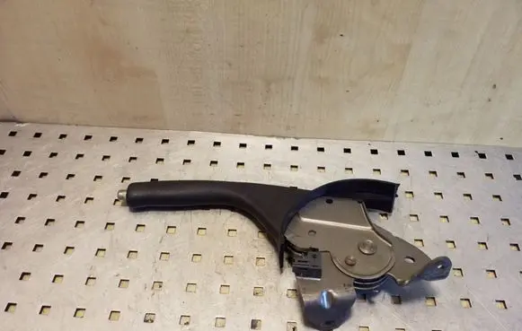 Handbrake/parking brake lever assembly