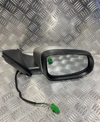 Volvo C30 Front door electric wing mirror 