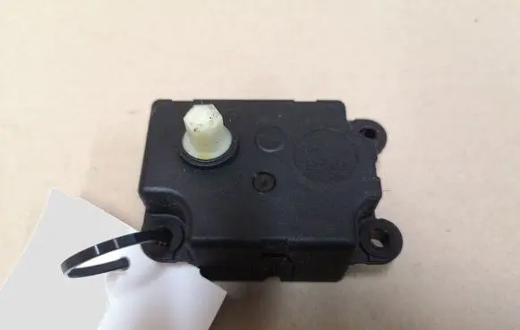 Peugeot 307 CC Air flap motor/actuator E2800 18201045002
