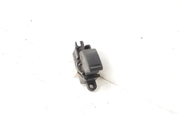 Nissan Almera N16 Electric window control switch 3214Z