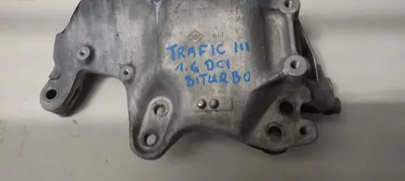 Opel Vivaro Engine mounting bracket 112313064R