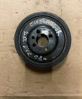 Mitsubishi Outlander Crankshaft pulley 03G105243