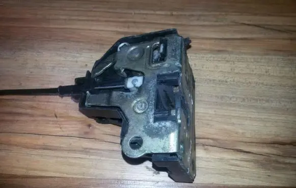 Renault Scenic I Rear door lock