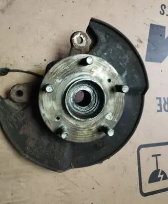 Honda Civic Front wheel hub spindle knuckle