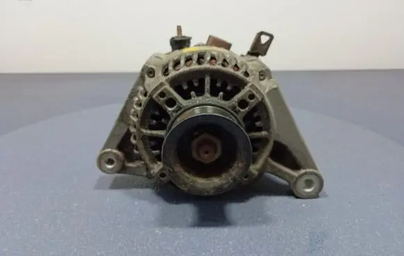 Toyota Corolla E120 E130 Generator/alternator 27060-22030