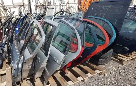 Mazda 626 Rear door