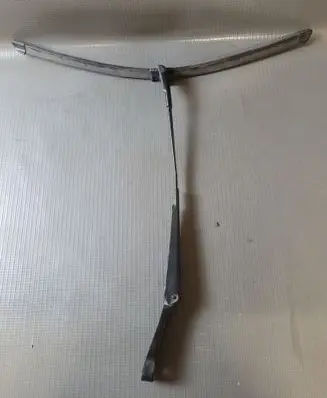 Volkswagen Touareg II Windshield/front glass wiper blade 7P0955409B