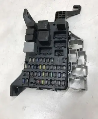 Ford Mondeo Mk III Fuse module