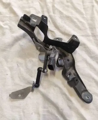 Volvo S60 Rear air suspension level height sensor 32246631