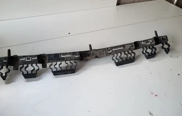 Renault Clio V Rear bumper mounting bracket 850429691R