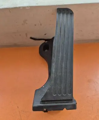 Volkswagen Caddy Accelerator throttle pedal 2K5723503A 6PV00868931