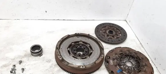 Toyota Avensis T250 Clutch set kit 3125005130 3121005100 134500R010
