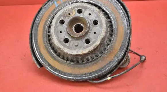 Volvo XC90 Front wheel hub spindle knuckle