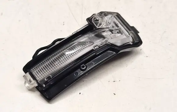 Audi Q2 - Mirror indicator light 81A949102