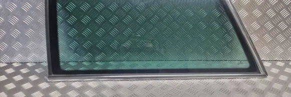 Volkswagen PASSAT B5.5 Rear side window 43R006723
