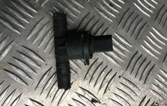 Audi A4 S4 B6 8E 8H Fuel temperature sensor 038906801A