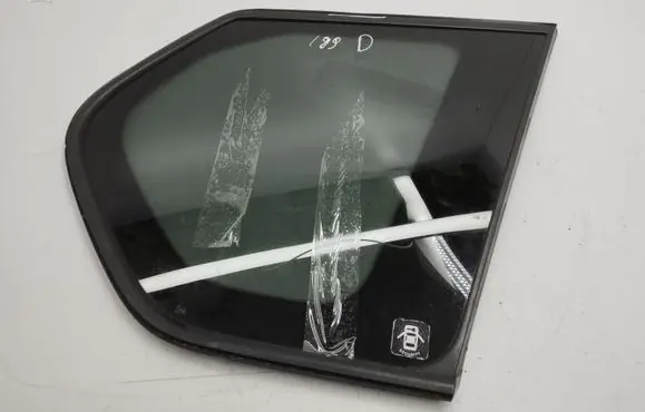 Nissan X-Trail T31 Rear side window 83300JG000