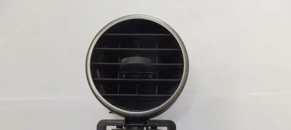 Land Rover Discovery 3 - LR3 Dashboard side air vent grill/cover trim LANDROVERJBD500150XXX