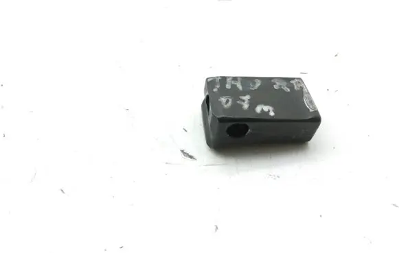 Volkswagen Touran I Fuel Injector clamp holder