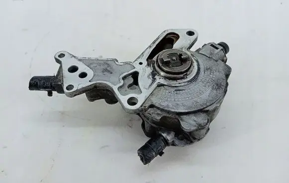 Volkswagen PASSAT B6 Vacuum pump 038145209H