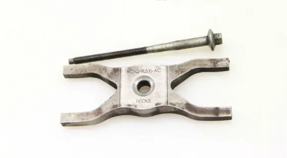 Ford Transit Fuel Injector clamp holder 6C1Q9L535AC