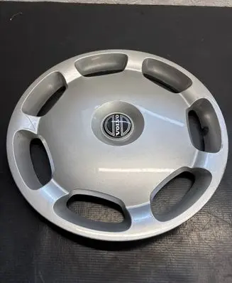 Volvo S80 R15 wheel hub/cap/trim 30714560 D38ME