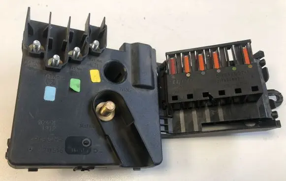 Mercedes-Benz E W211 Fuse module A2115460641