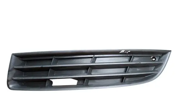 Volkswagen PASSAT B6 Front bumper lower grill 3C0853665