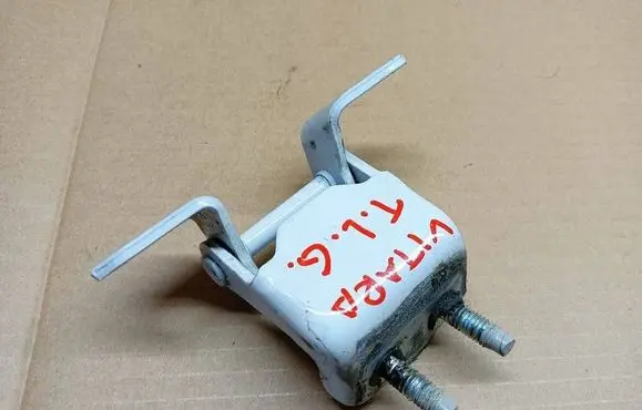 Suzuki Vitara (LY) Rear door upper hinge