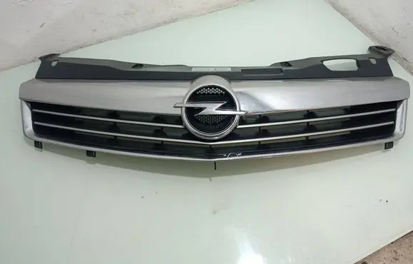 Opel Astra H Front bumper upper radiator grill 13225780 461088395