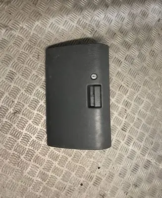 Mitsubishi L200 Front trunk storage compartment 