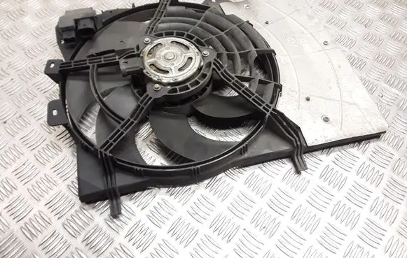 Citroen C3 Radiator cooling fan shroud 8240516 966287238000