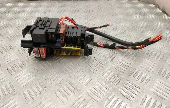 Mercedes-Benz GLC C253 Fuse module A2059067200